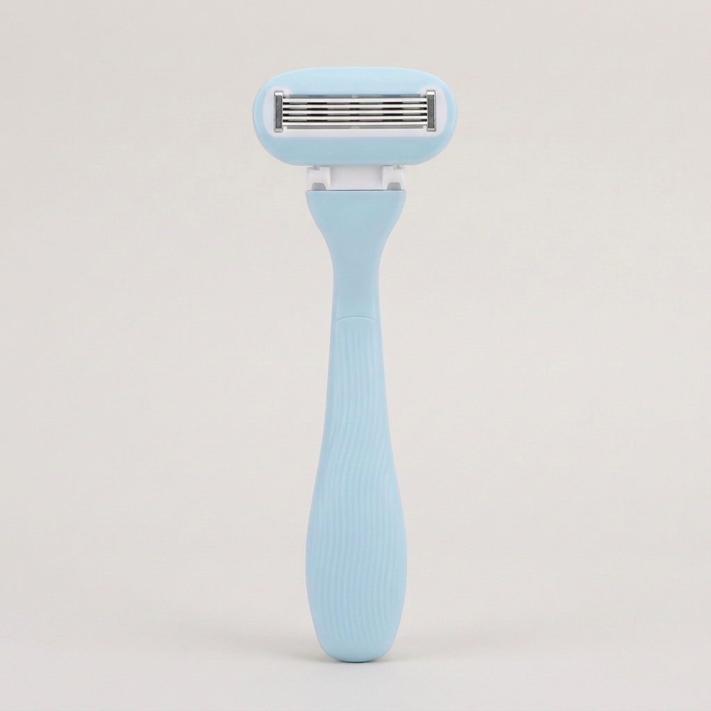 Belle blue razor with slightly richer aqua colour and clearer definition
